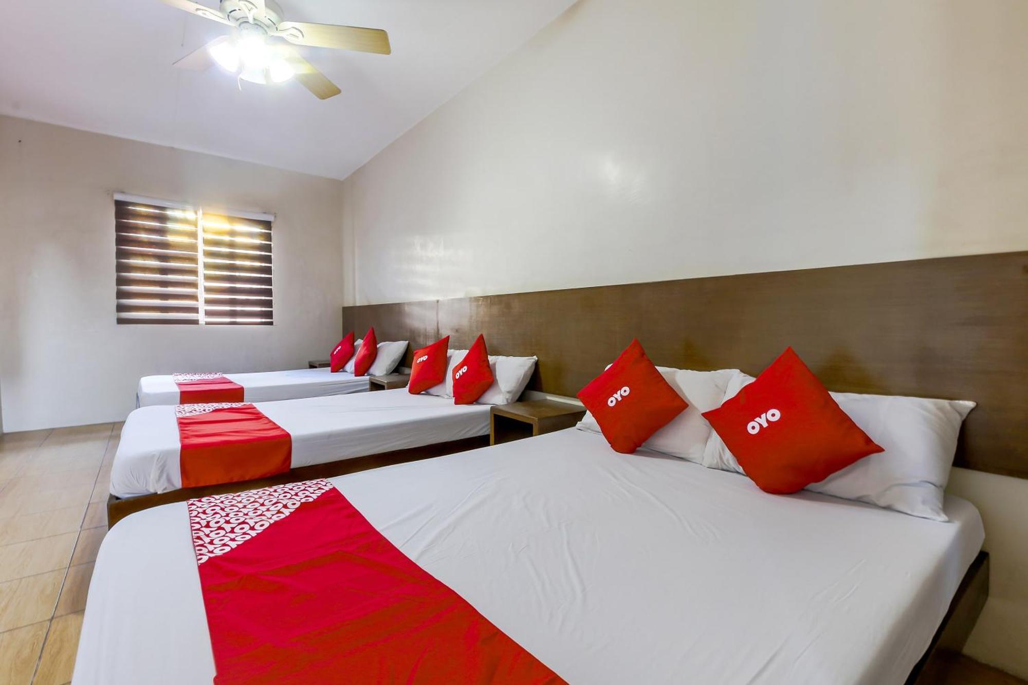 Metro Deluxe Residences Pasay Exterior foto