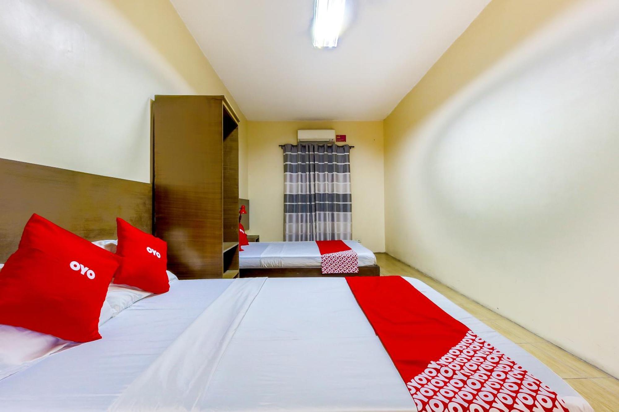 Metro Deluxe Residences Pasay Exterior foto